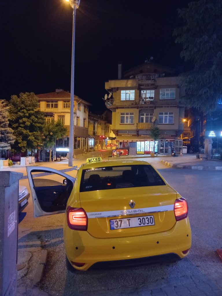 Tosya Taksici 37 T 3030 – güvenilir Tosya taksi aracı